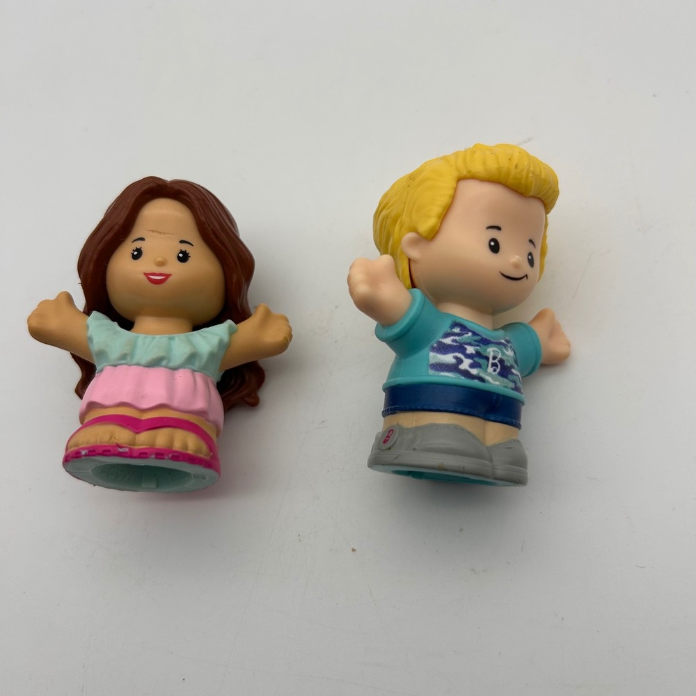 Fisher-Price Little People Barbie Figures Boy Girl 2-Pack Brown Blonde Hair GWD8